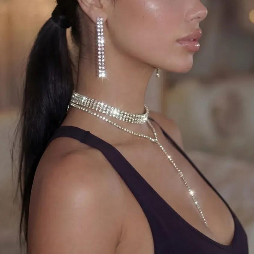 European And American Fashion Full Diamond Super Flash Fringed Necklace Women'S Light Luxury Niche Design Breast Chain Collarbone Chain Neck Chain