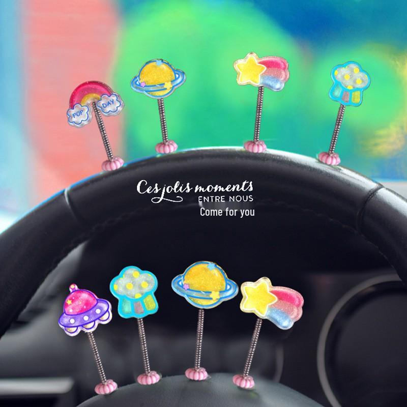 

Adorable Spacecraft Car Decor: Bobblehead Stress Relief Ornament Series