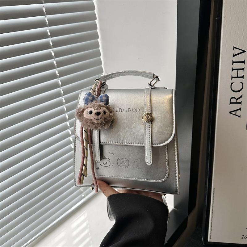 

Модная женская сумка-рюкзак Тренд Премиальная наплечная сумка Сумка кроссбоди Стиль колледжа Красивый рюкзак no pendant серебряный