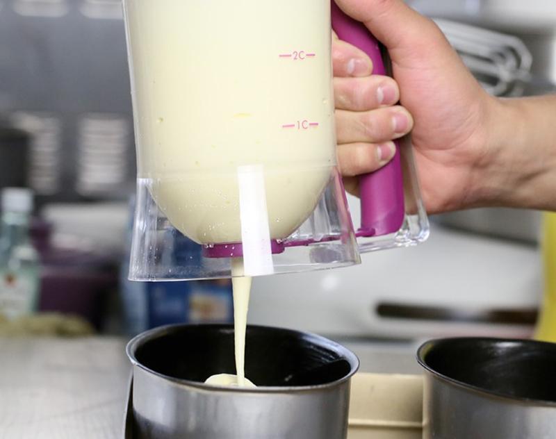 Cream Separator Machine Batter Dispenser Muffin Waffle Dough Machine Measuring Cup Handheld Baking Cake Supplies Kitchen Tools