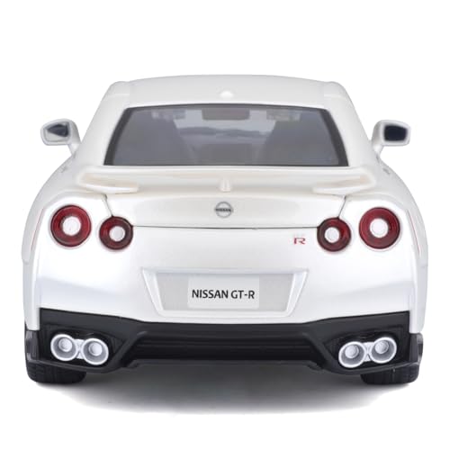 Bburago 1/24 Scale Nissan GT-R 2017 Diecast Model Car (White)