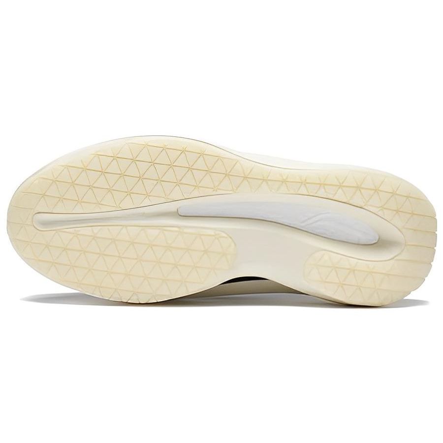 Li Ning Cloud Travel Fluffy One-Piece Knitted Fabric Shock Absorption Non-Slip Wear-Resistant Lightweight Low-Top Sports Casual Shoes AZGS146-4