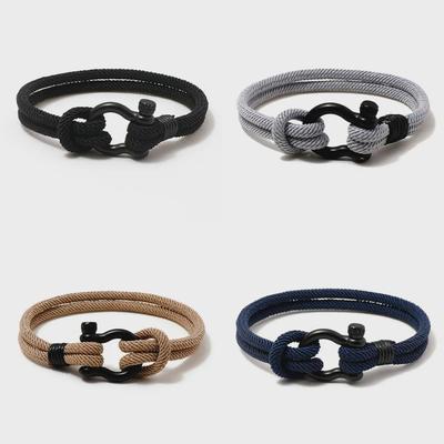 Pulsera de Cuerda Roja Trenzada para Hombre - Cierre de Acero Inoxidable, Moda Europea y Americana, Joyería para Pareja y Estudiantes