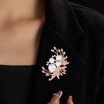 Mode-Brosche für Damen, glänzendes Inlay, Kunstperlen-Brosche, elegantes Abzeichen, Handtasche, Pullover, Anzug, Schal, Dekoration, Kleidung, Accessoires, Party, Schmuck, Geschenk