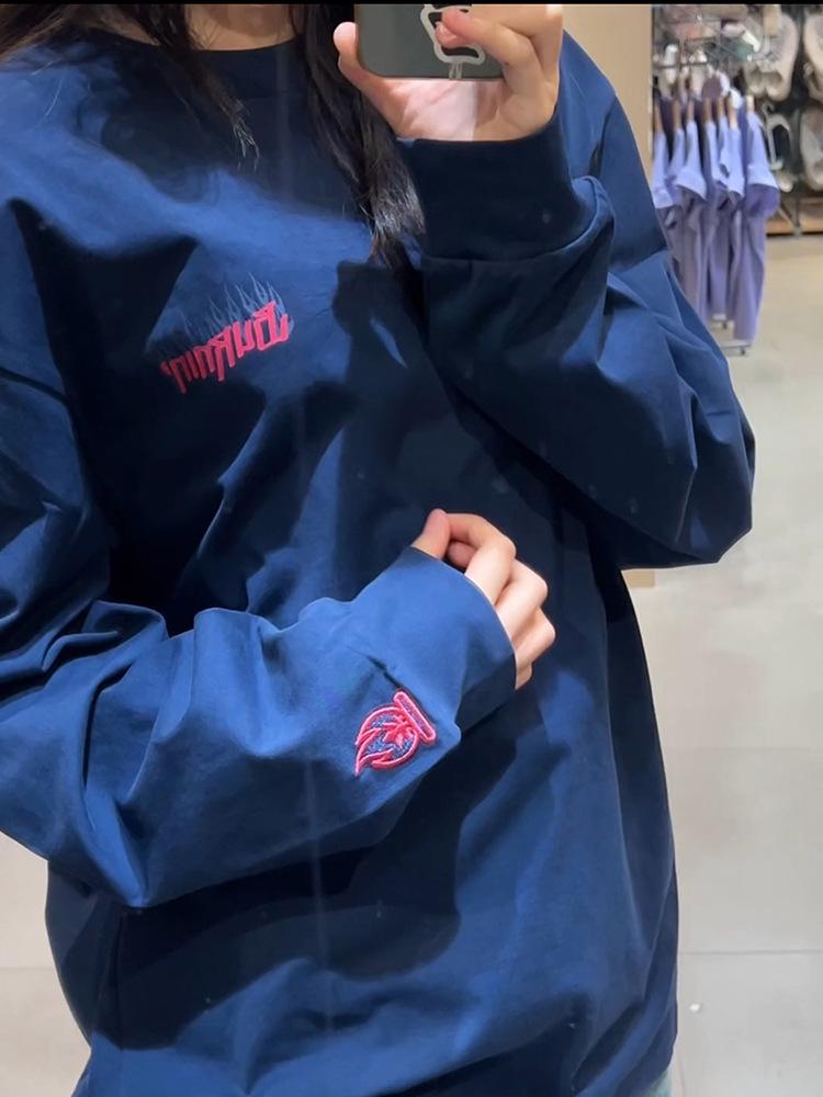 Unisex bluza z haftem płomienia - jesienno-zimowa koszulka z długim rękawem, luźny krój, warstwa bazowa