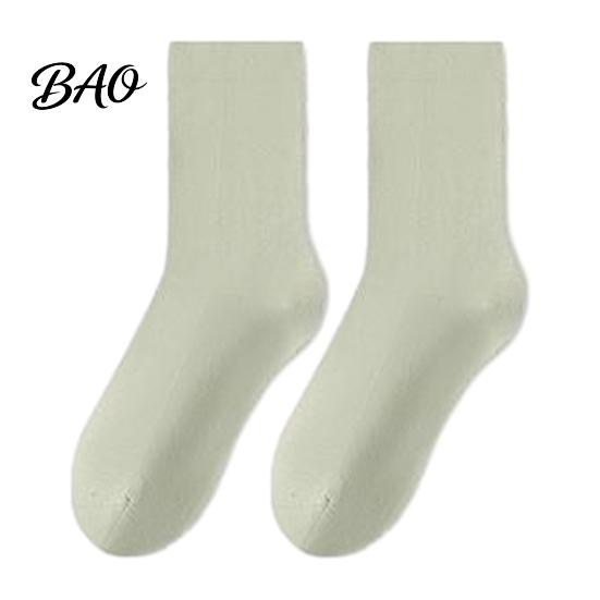 Versatile Commuter Style Socks Crew for Women, Solid Color Mid-calf Socks, Non-binding Loose Fit Daily Yoga And Sports, Comfortable Breathable Casual