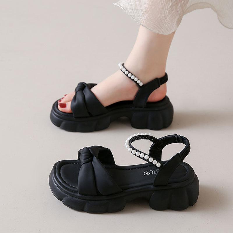 Stepping On Shit Sandals Women's Summer Wear High-end 2025 New French Fairy Wind Soft Sole Non-slip Fashion Sandals