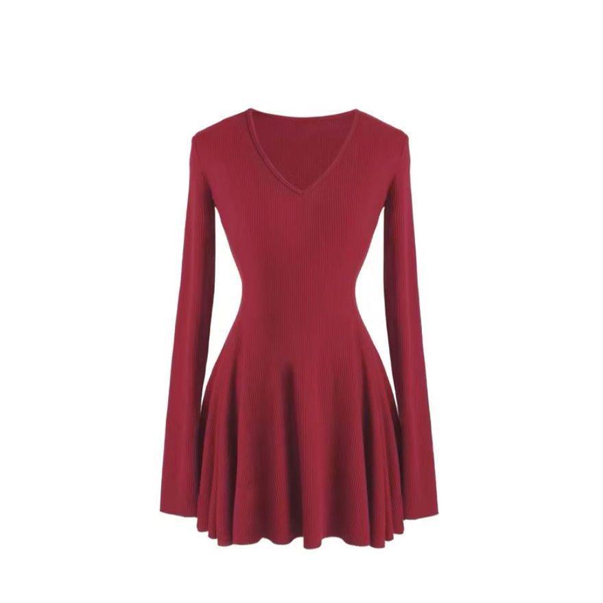 Elegant Women's Knitted A-line Dress - Slimming & Flattering for Autumn/Winter 2024