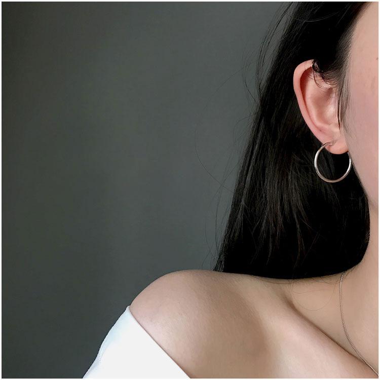 

Round Earrings for The Whole Body, Individual Men s and Women s Fashion Brand Earrings Japanese and Korean Simple and Versatile Couple s Earrings