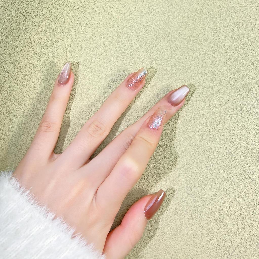 Champagne Gold Cat Eye Press-on Nails: Minimalist High-End Style with Fine Glitter for 2026