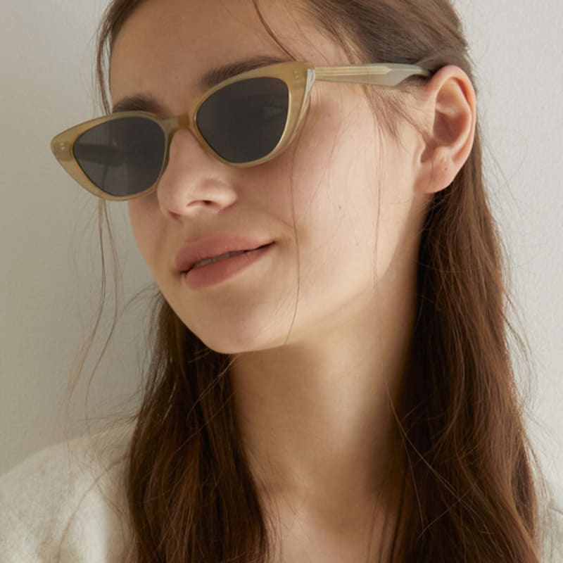 

One Brilliant Echo-OB310-Crystal Khaki FREE