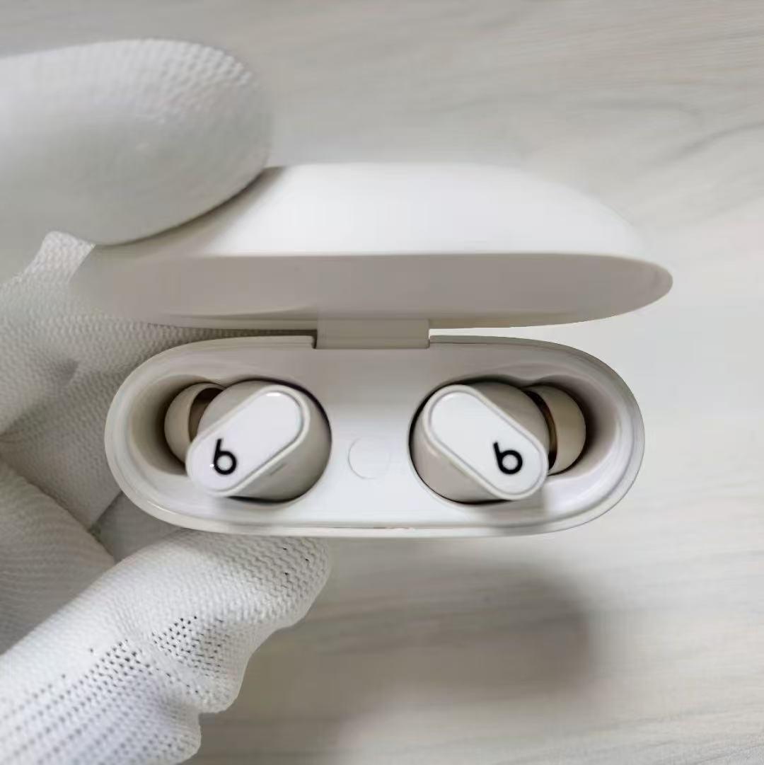 

Cross-Border TWS Studio Buds: Wireless In-Ear Bluetooth 5.0 Sport Headset. білий