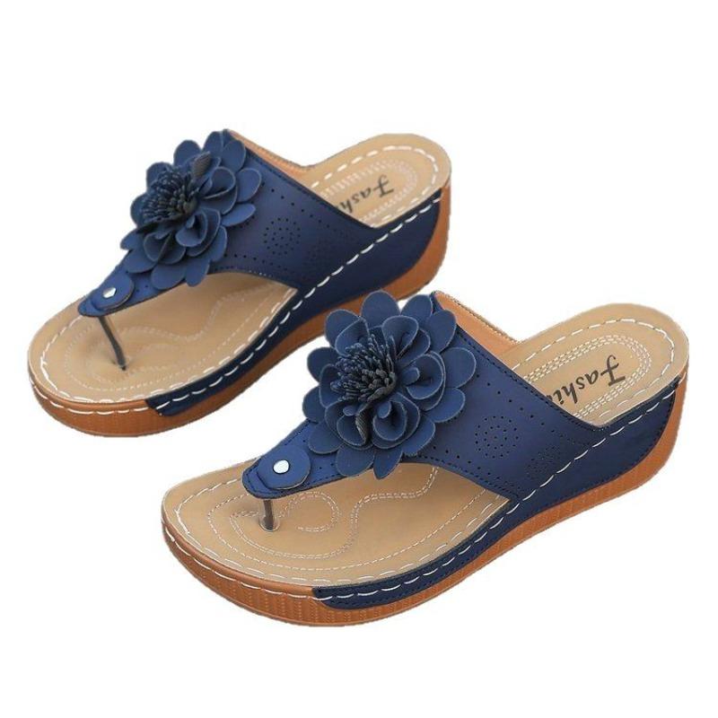 Summer new large size shoes flower slope heel open toe wearing slippers women's sandals