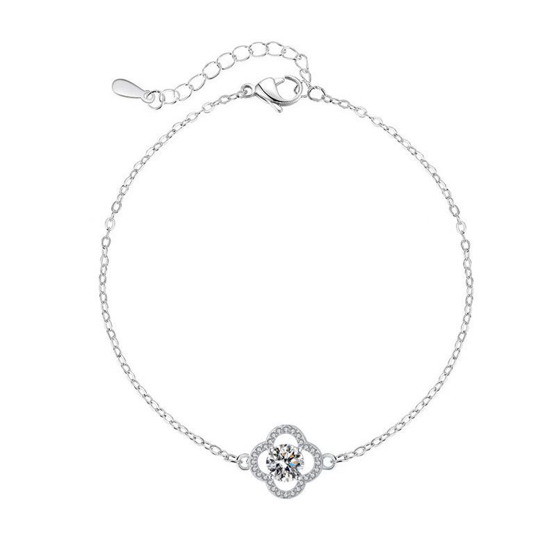 Hot-Selling Four-Leaf Clover Moissanite Bracelet for Women – Versatile, Elegant, & Perfect Gift