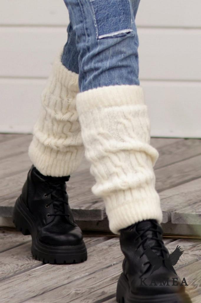 Gizma Leg Warmers Ecru Color