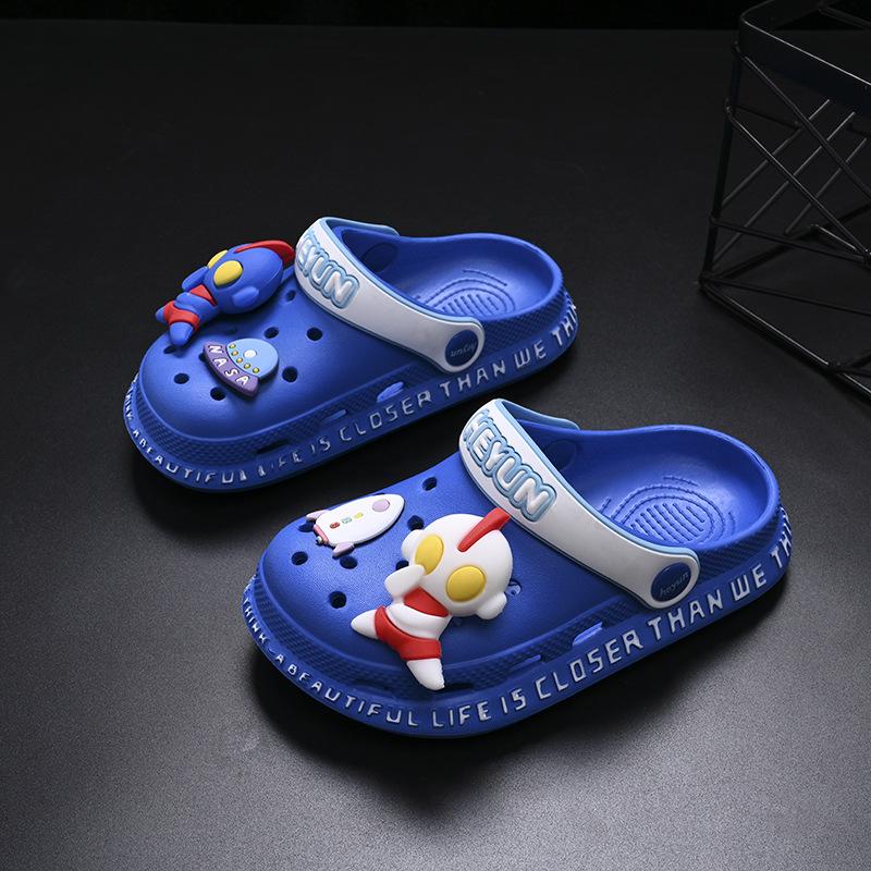 Durable Clogs Kids Fun Cartoon Design Nonslip Eva Summer Sandals For Boys And Girls In Colors Bright