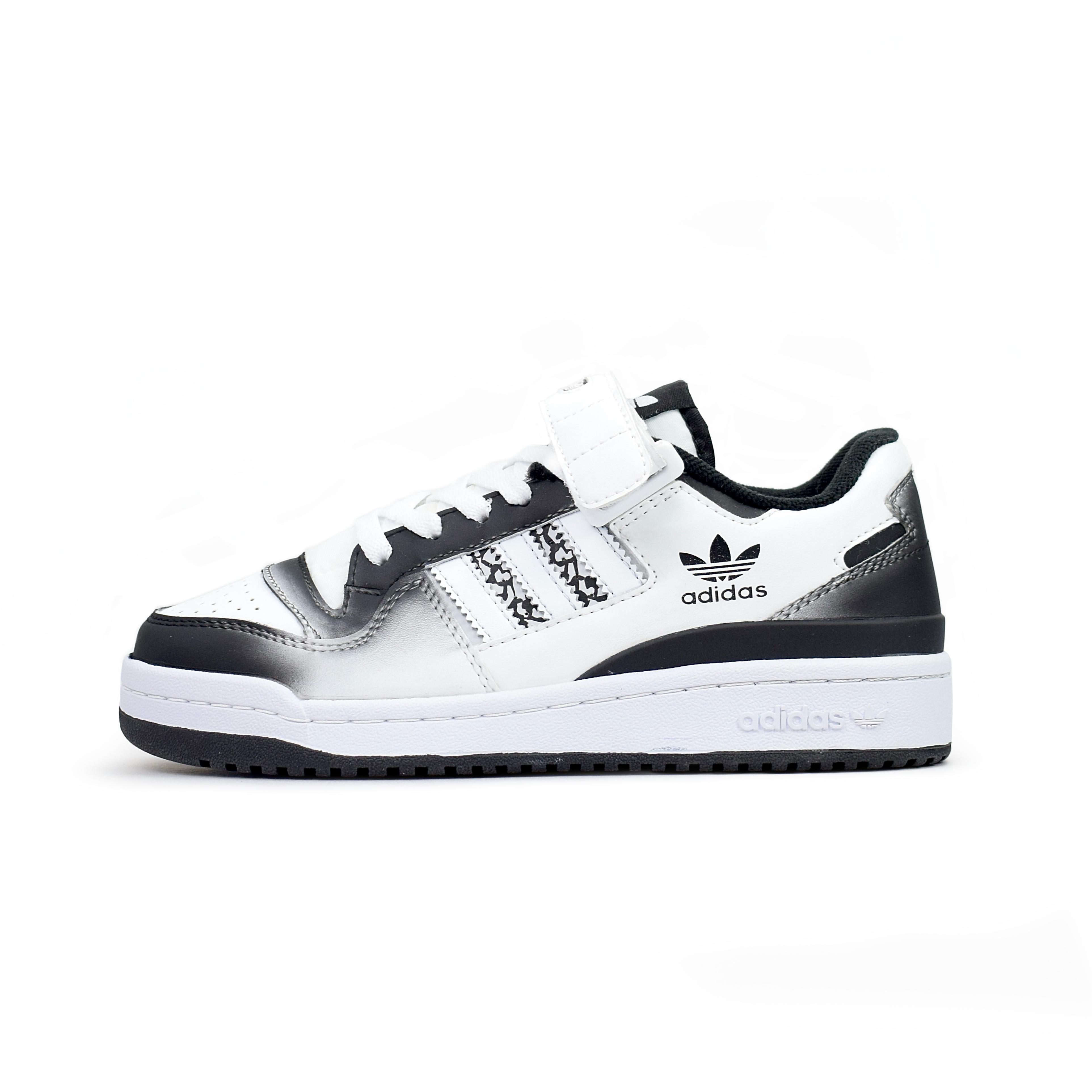 

Adidas Originals FORUM Abrasion Resistant Low top Skateboard Shoes Unisex Black White FY7757(Team462-) 37⅓