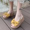 Pantofi de vară 2025 cu fund gros, toc pană, papuci cool cu fundă cu un caracter