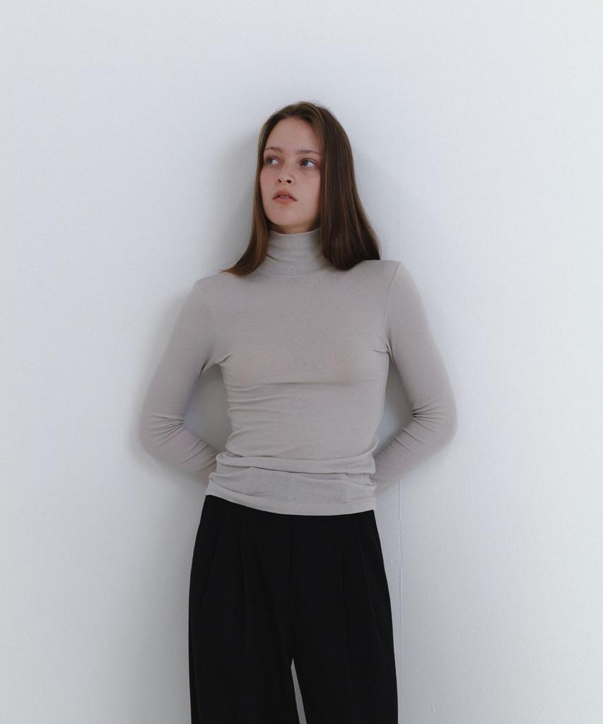 JOLI FINI Silky Whisper Turtleneck_Gray Beige