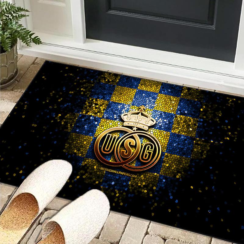 1PC rug Golden Crown Symbol Royale Carpet, Chair Rug,Area Rug for Office Bedroom living rooms bedroom, Doormat decor Christmas fan gifts