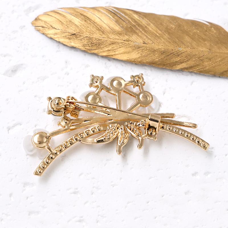 Korean Style Enamel Plum Blossom Brooch – Elegant Fashion Flower Pin for Women