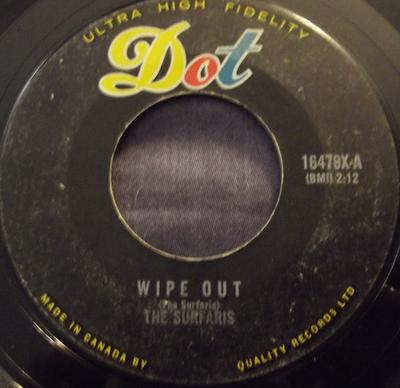7inch Record SURFARIS - Wipe Out / Surfer Joe 16479X DOT 1963 Canada Rock Used