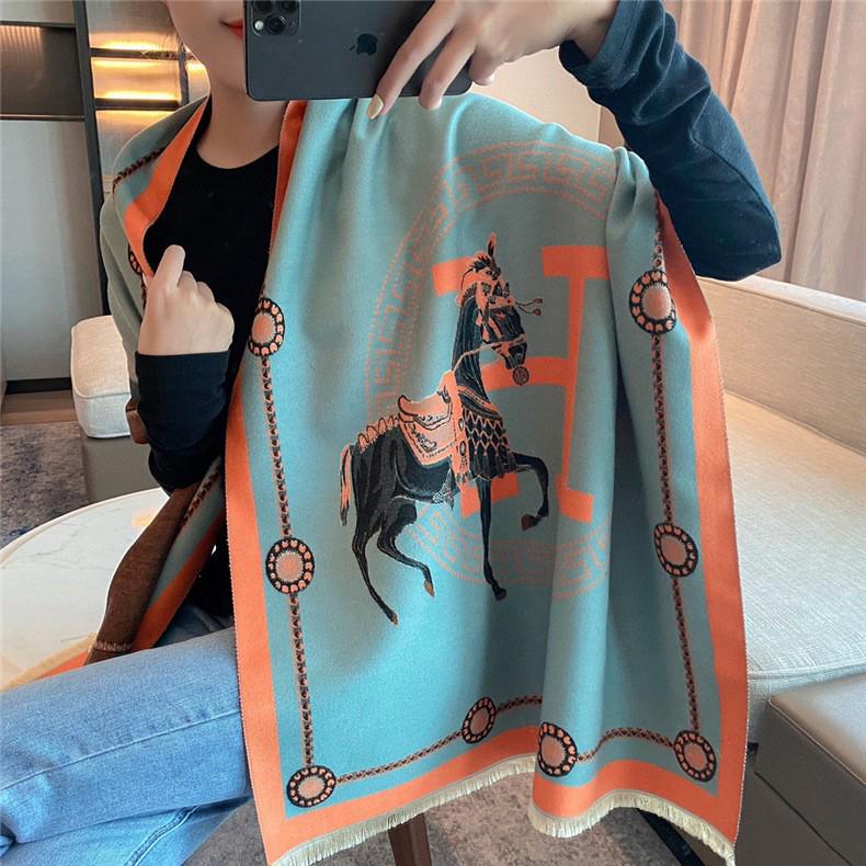 400g Retro Ethnic Bluebird Scarf: Women's Winter Warm Neck Warmer, High-End Imitation Cashmere Shawl.