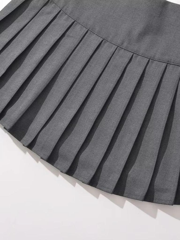 Autumn Chic: Retro A-Line Pleated Mini Skirt with Adjustable Buttons
