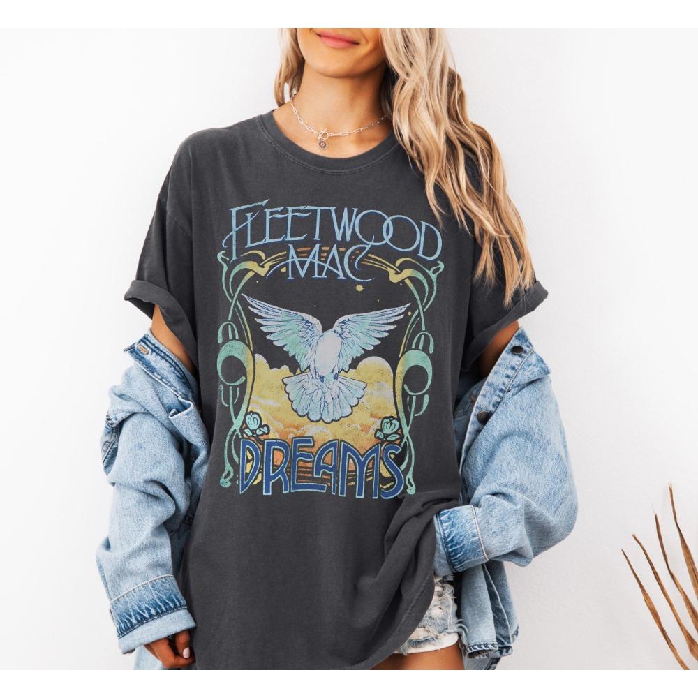 Fleetwood Mac Graphic Tshirt Music Tee Rock Band Shirt Retro Music Tee Rock Music Lover T-shirt Vintage Band Shirts Shirt M