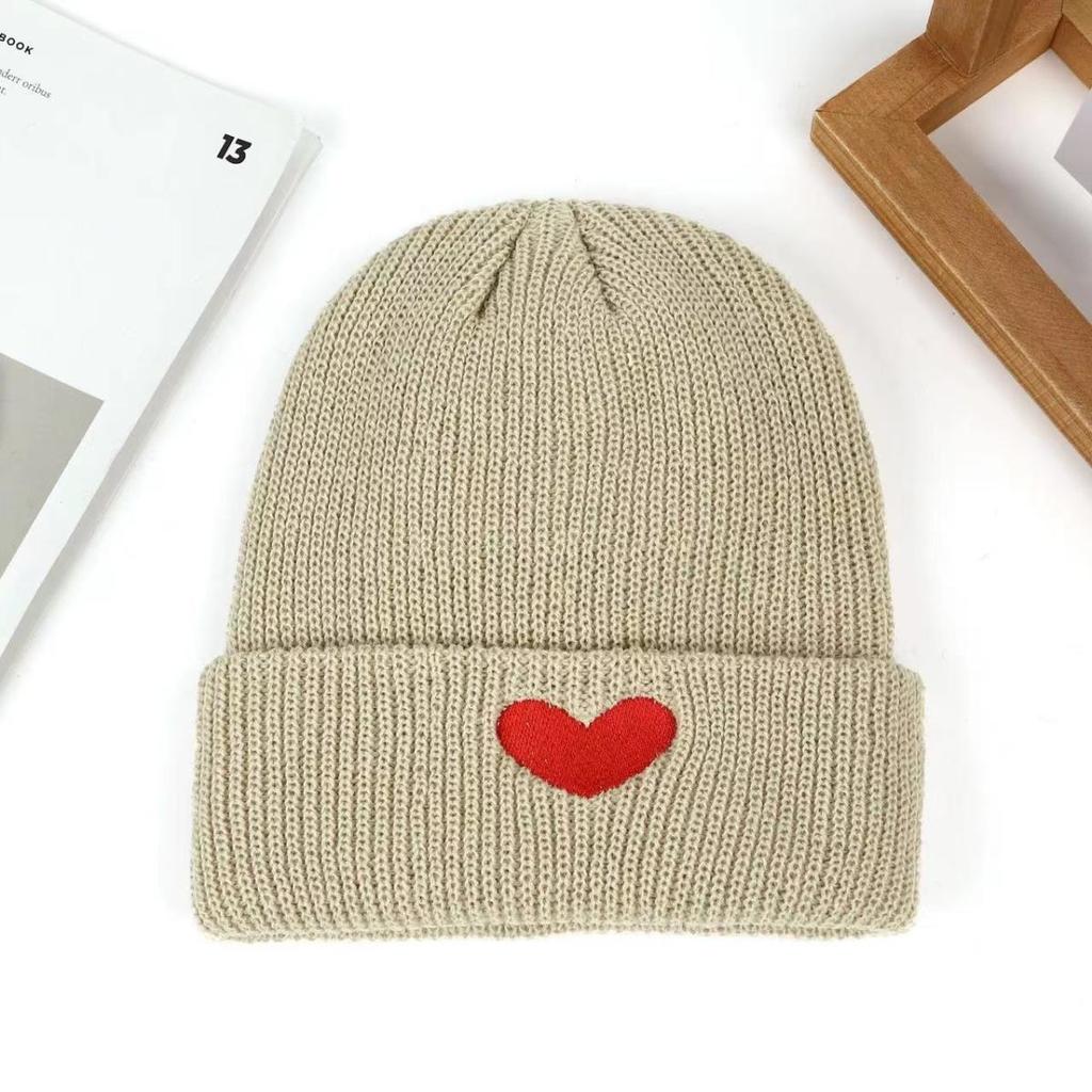 Embroidered Love Knitted Hat for Women in Autumn and Winter, Warm and Casual, Versatile, Student Knitted Hat, Cold Hat