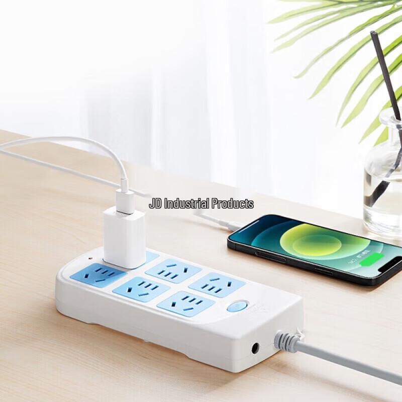 BULL 6-Outlet Power Strip with Overload Protection