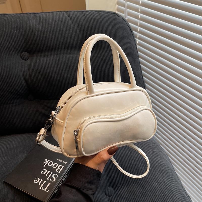 Small bag women's spring and summer versatile new fashion messenger bag high-end portable bowling bag