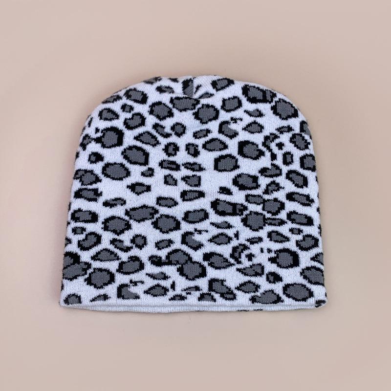 Purple color winter beanie caps manufacturer and supplier custom logo blank custom logo in stock beanies for sale