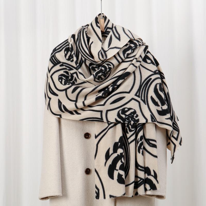 

Xiaoxiang Circle 70 Autumn and Winter Skin-friendly and Warm Imitation Cashmere Printed Scarf Premium Versatile Shawl 70*180cm сірий колір