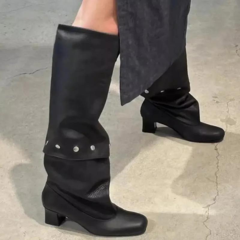 Retro Pleated Autumn Winter Women's Fashion Boots Belt Buckle Long Boots Flat Heel Round Toe Women's Boots Roman Style