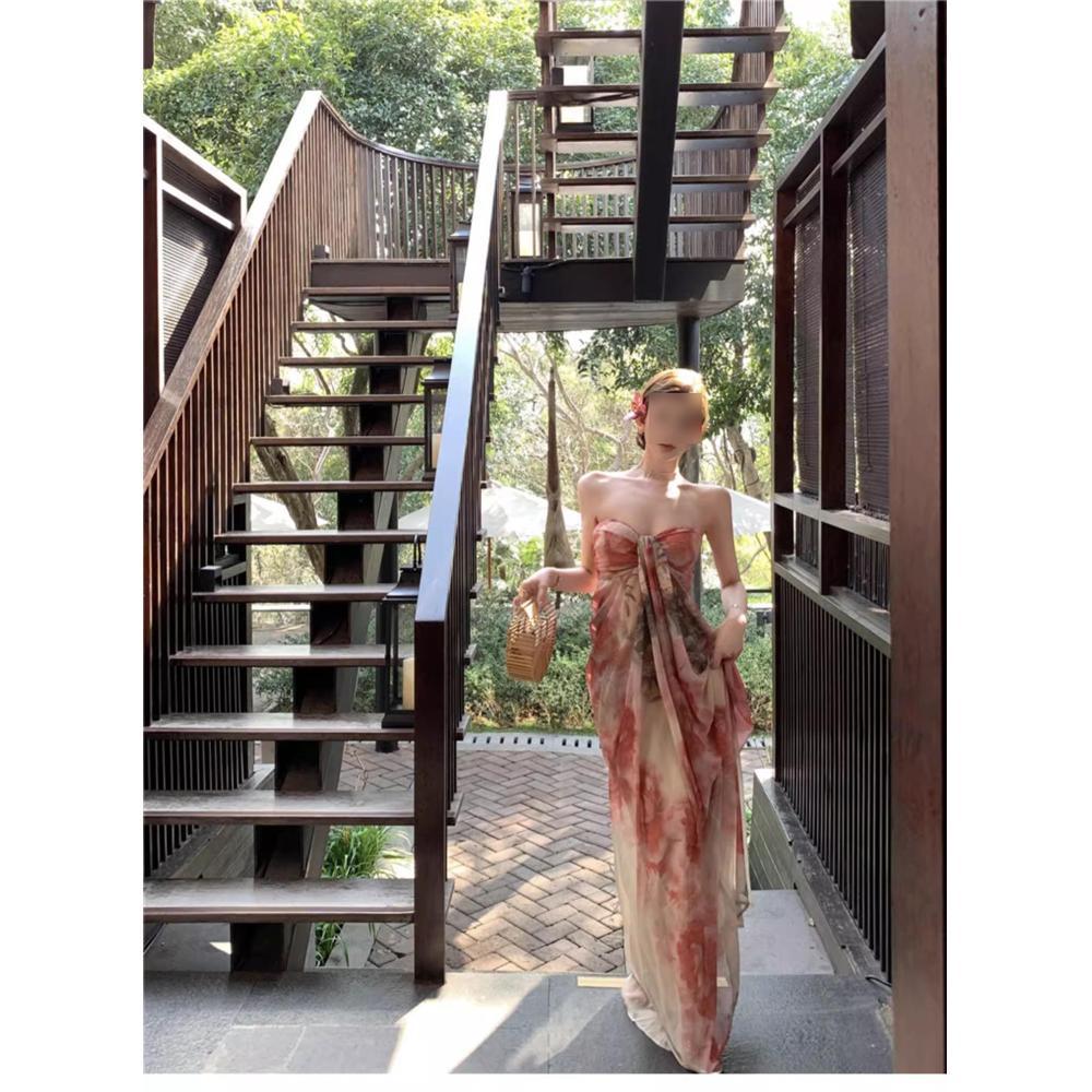 

Atmosphere Prosperous temperament Skinny niche tie-dye dress Super fairy seaside vacation dress XL- (recommended 110-60kg)