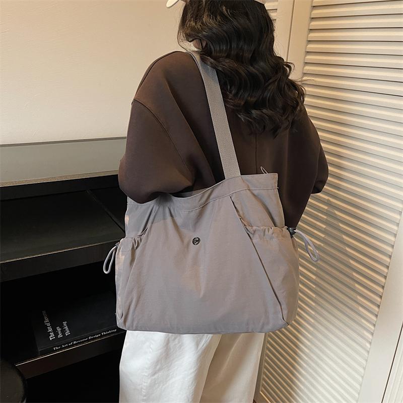 Water-Resistant Nylon Tote Bag for Women – Lightweight and Durable Everyday Shoulder Bag with Multiple Pockets