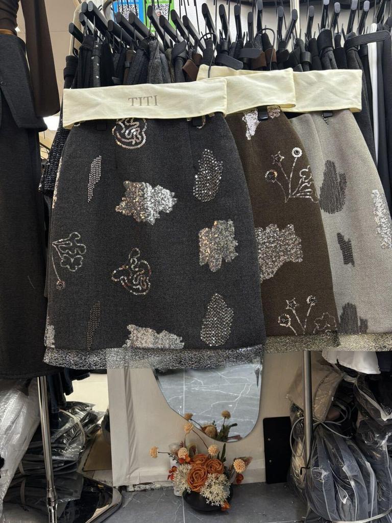 Elegant Old Money Heavy Embroidered Beaded Pencil Skirt - Quiet Luxury for Women