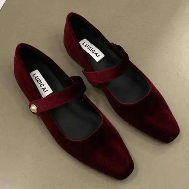 Single Shoe Women's 2025 Spring and Autumn New French Retro Suede Women's Shoes Fashionable, Luxurious, Gentle Single Shoe