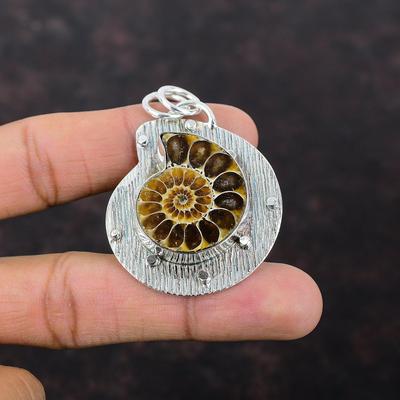 Ammonit Fossil Anhänger Handgefertigter Anhänger 925 Sterling Silber Anhänger Ammonit Fossil Edelstein Schmuck Einzigartiger Anhänger als Geschenk Dezenter Anhänger