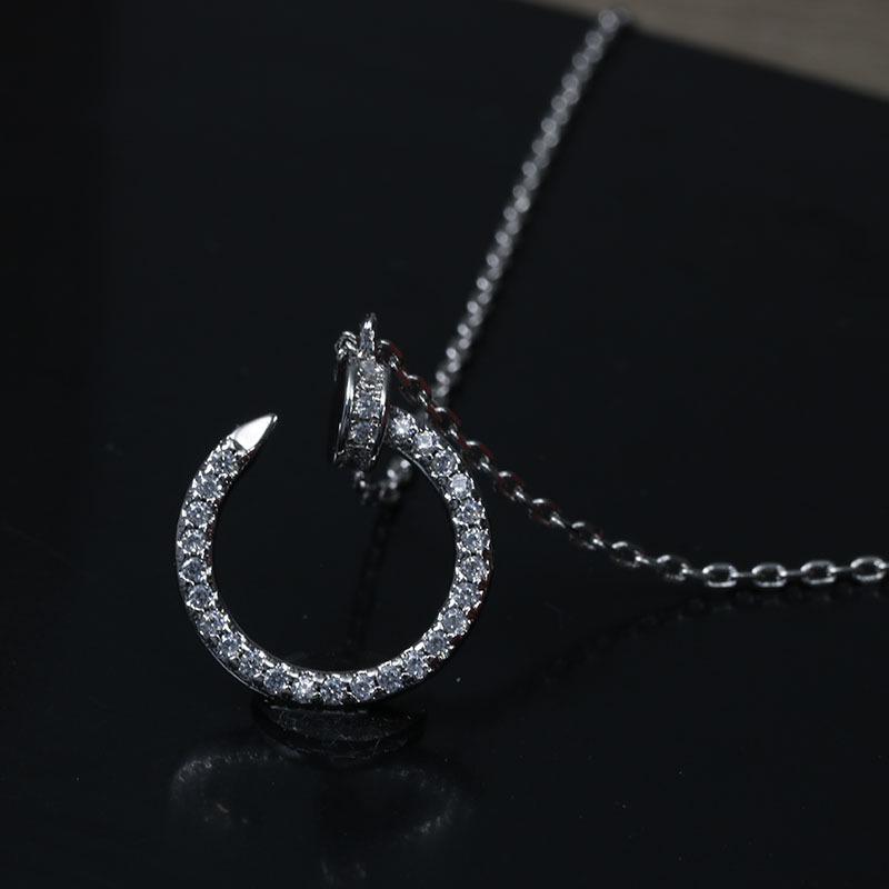 Seiko Kaka Classic V Gold Nail 18K Diamond Necklace - High-End Luxury Clavicle Chain for Couples