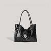 Sweet Cool Tote Bag Women Fashion Soft Leather Shoulder Bag With Heart Pendant