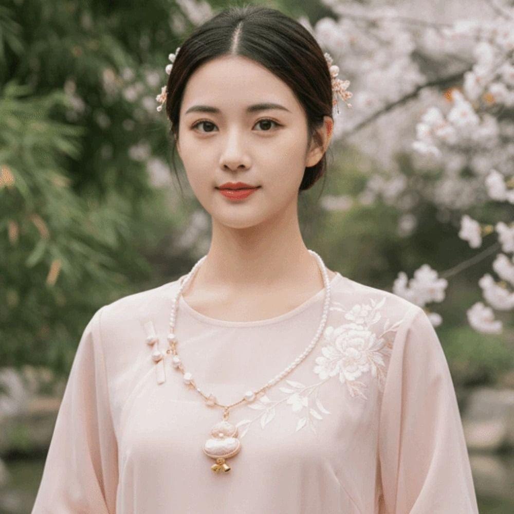 Exquisite Brocade Gourd Necklace High-end Embroidered Neck Pendant Daily