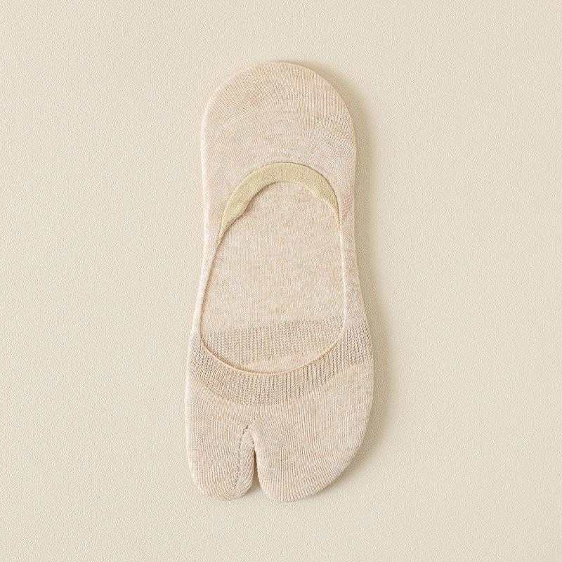 

Женские летние тонкие нескользящие носки-невидимки с не спадающей пяткой, антибактериальные, дышащие, с мелким вырезом, бесшовные 1 pair бежевый