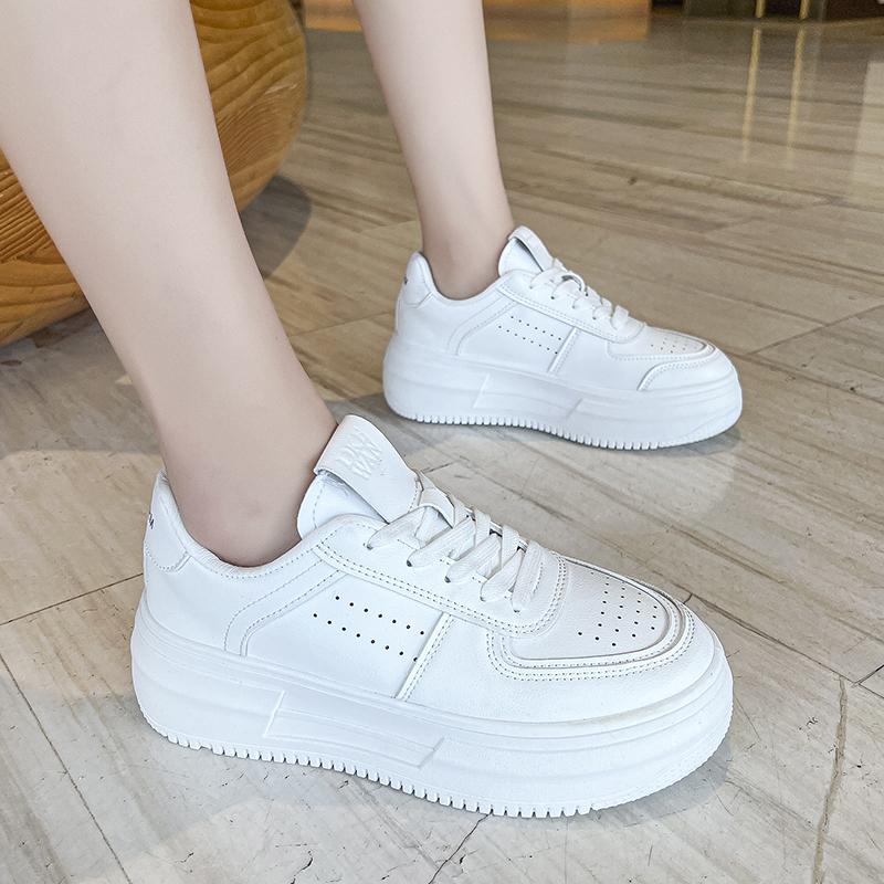 Жалаңаш Надя Мейхер