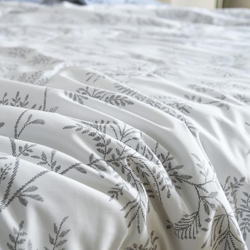 Yalu Leaf Shadow Polyester Summer Quilt