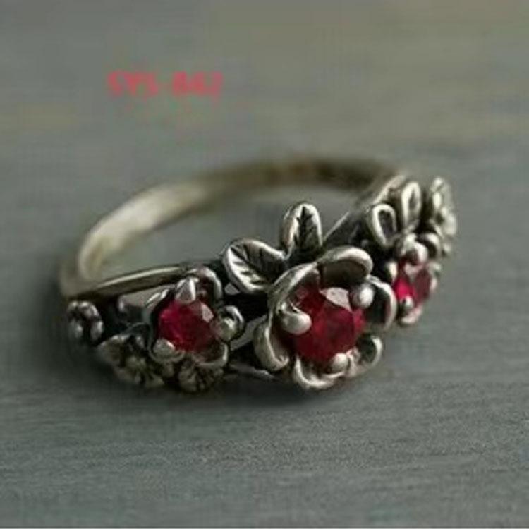 

Кольцо Viya Wish из металла с винтажным красным цирконом - Модный стиль Size 11