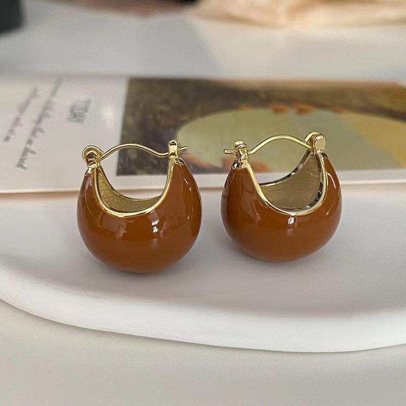 Pendientes Redondos Café Maillard para Mujer Hebillas de Oreja de Moda Gama Alta Pendientes de Nicho con Temperamento Retro