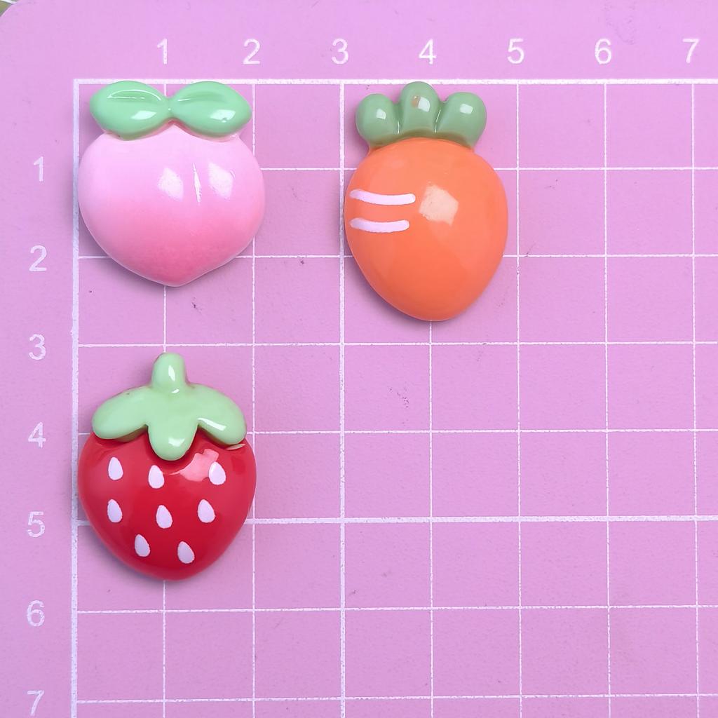 New Cute 100Pcs/Lot Strawberry Peach Carrots Resin Flatback Cabochons Slime Charms for Scrapbooking Phone Case Handmade DIY