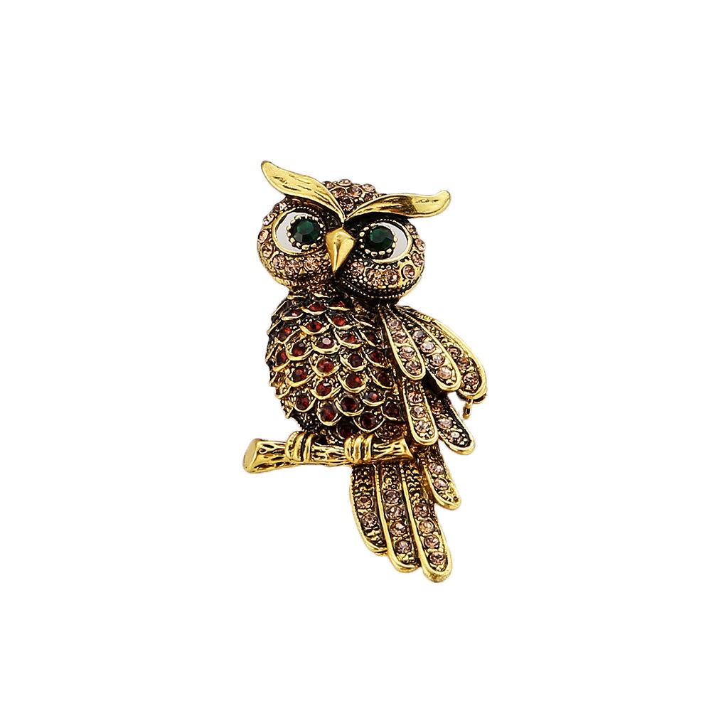 Hummingbird Crystal Rhinestone Brooch: Elegant Alloy Pin for Clothing Accessories
